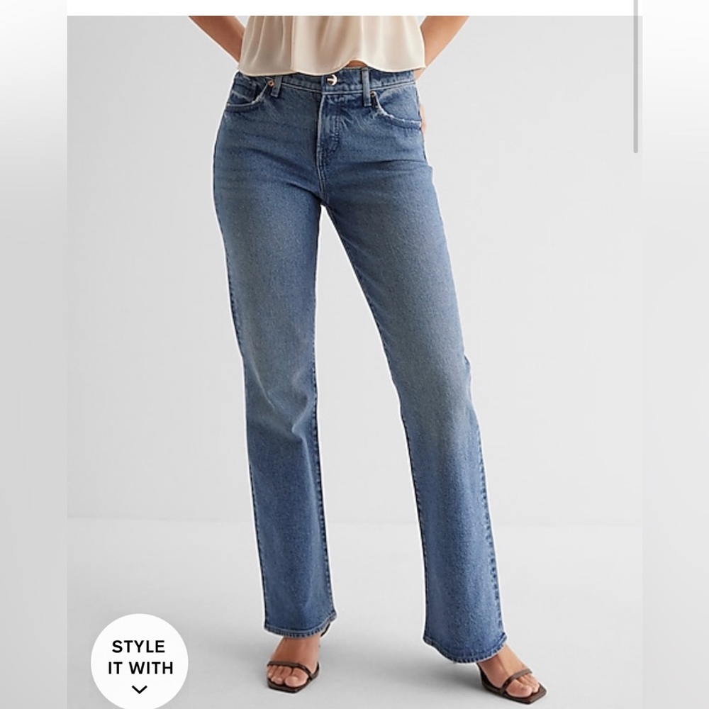 Express Jens NWT sz 4 Regular Mid Rise Medium Wash Bootcut